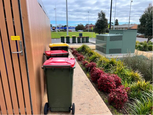 Why is a Rubbish Removal Service Better Than Hiring a Skip Bin?